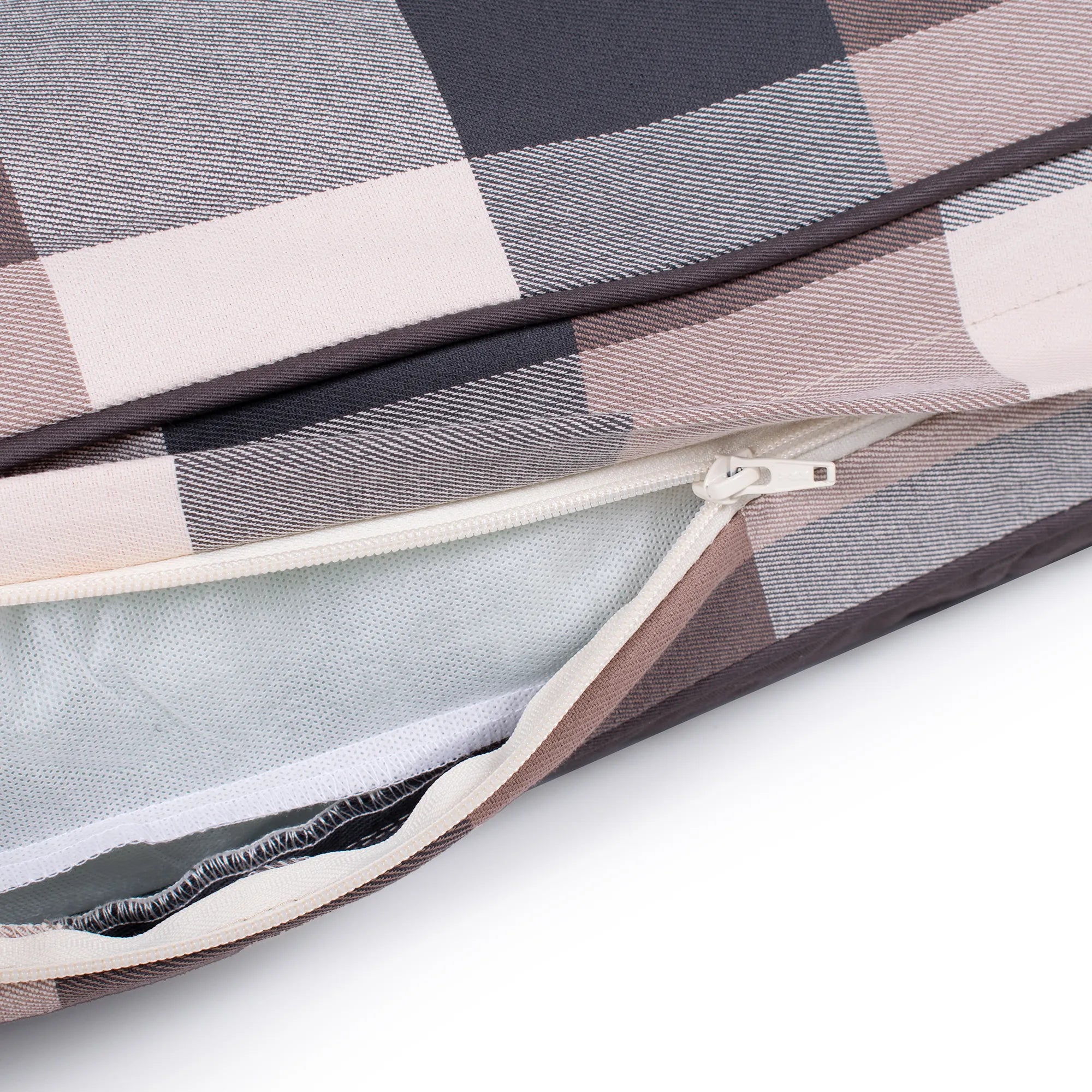 Pendleton dog bed napper with removable cover and zipper for easy wash