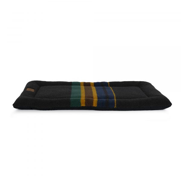 Pendleton comfort dog cushion in black vintage camp for travel