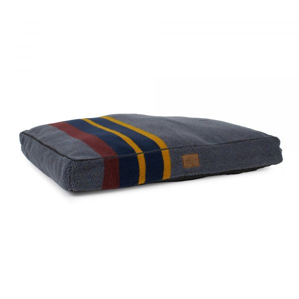 Pendleton lake vintage camp dog cushion bed