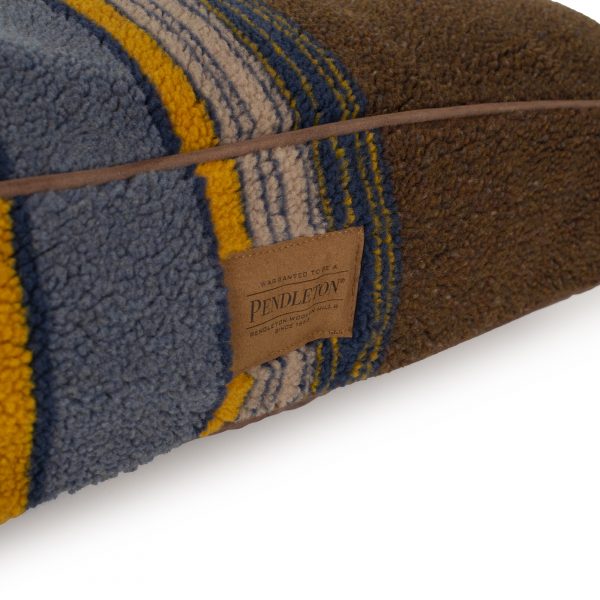 Pendleton pet napper cushion dog bed in high ridge vintage camp