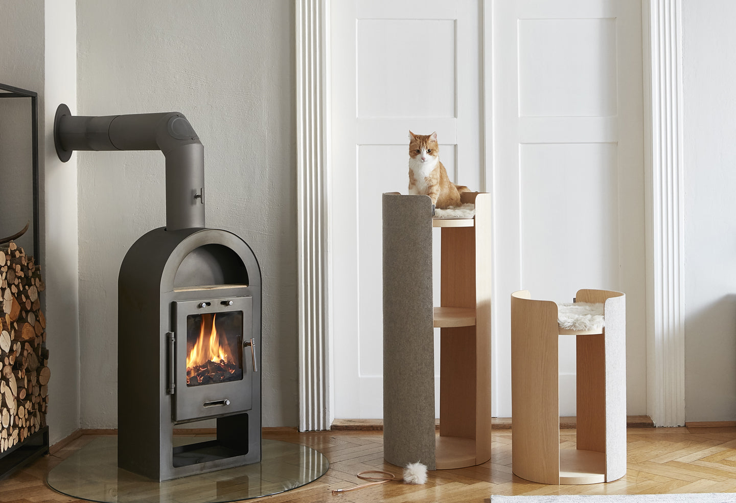 Miacara Torre is a designer cat scratching tower